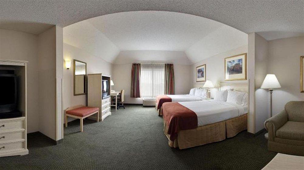 Holiday Inn Express Fremont By Ihg Екстериор снимка