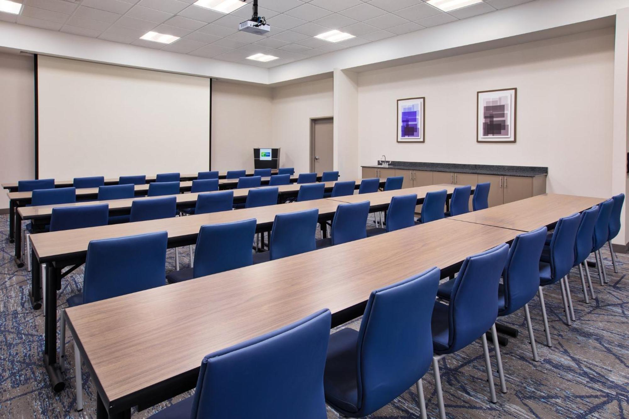 Holiday Inn Express Fremont By Ihg Екстериор снимка