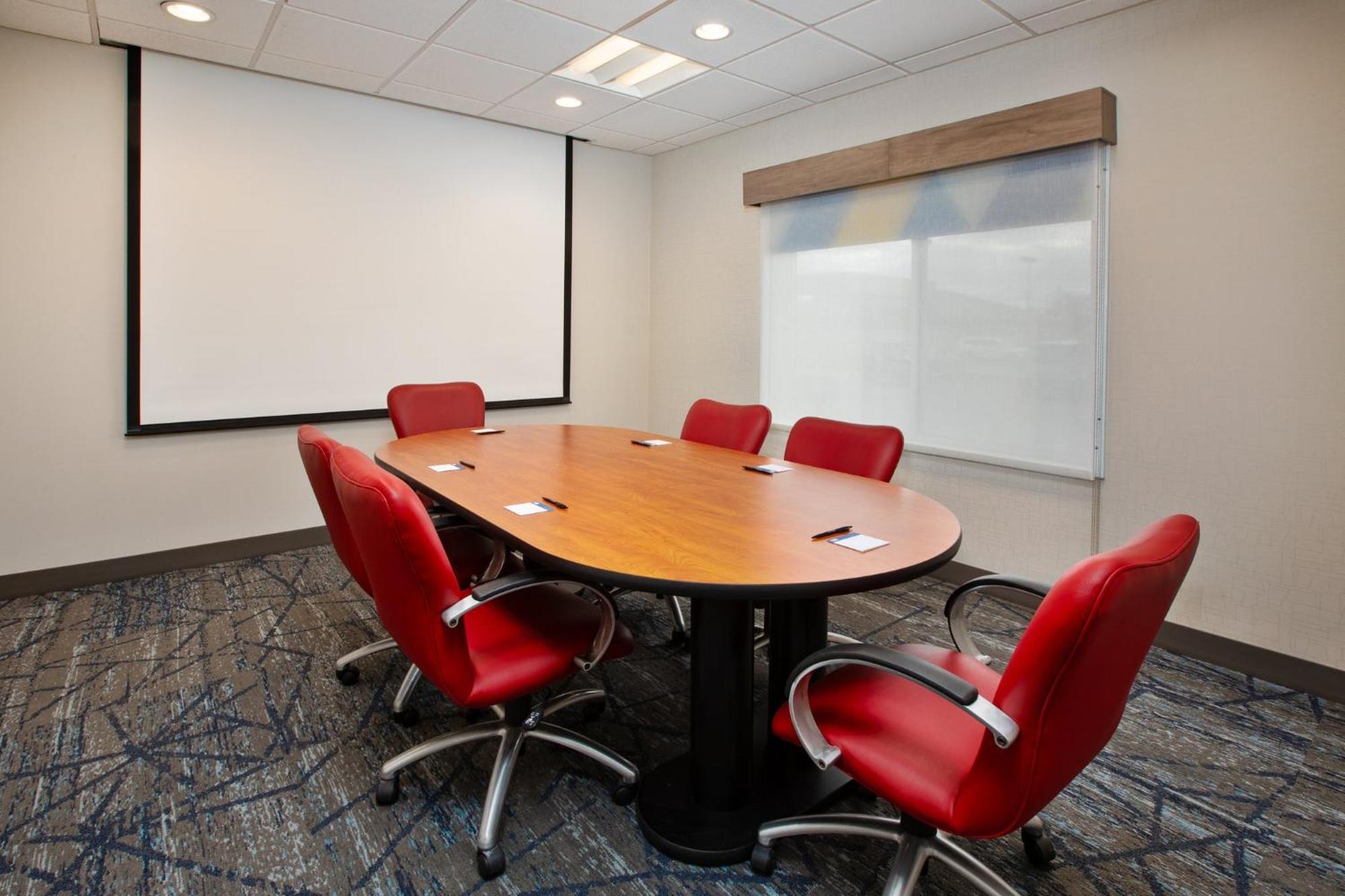 Holiday Inn Express Fremont By Ihg Екстериор снимка