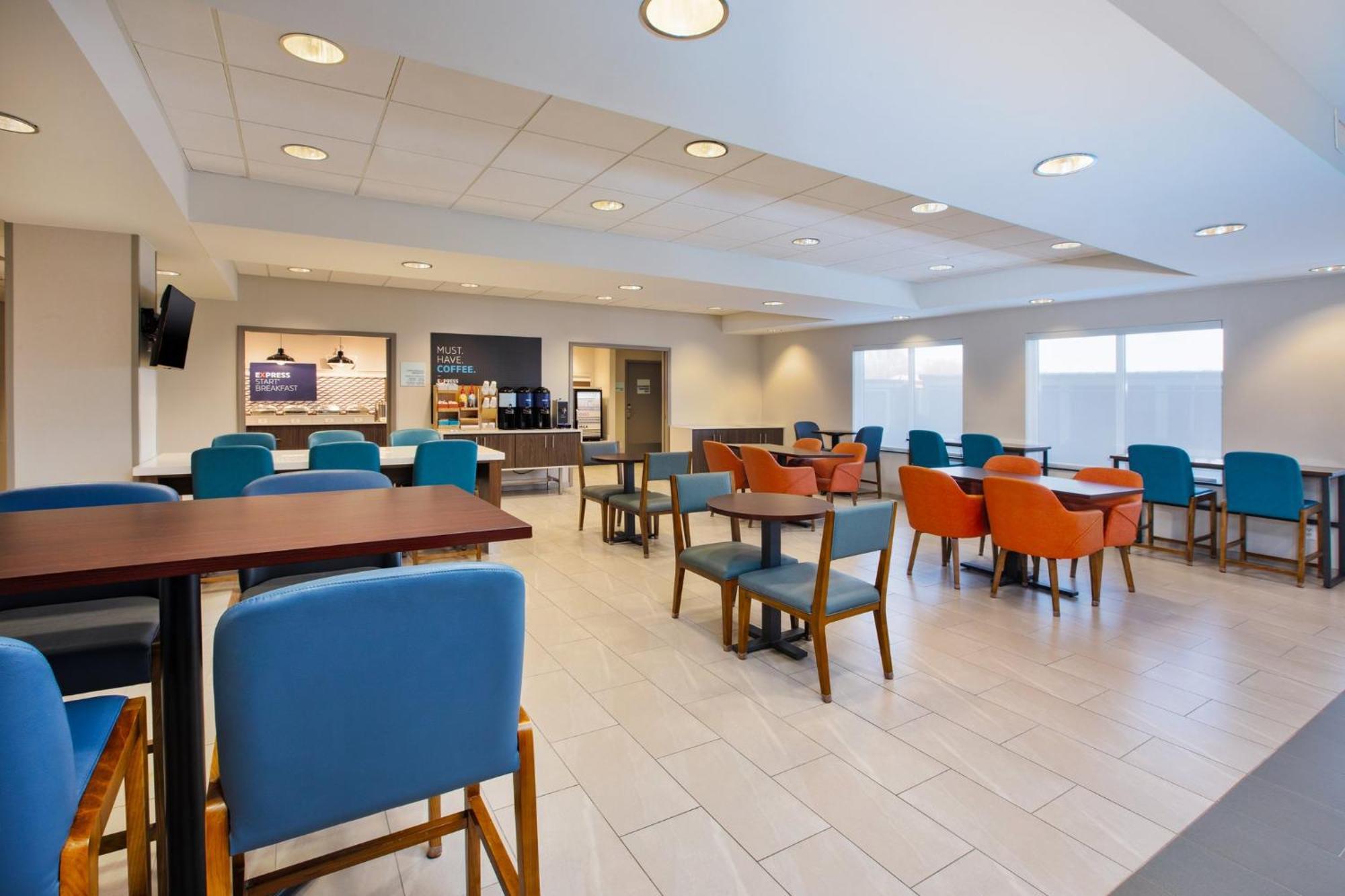 Holiday Inn Express Fremont By Ihg Екстериор снимка