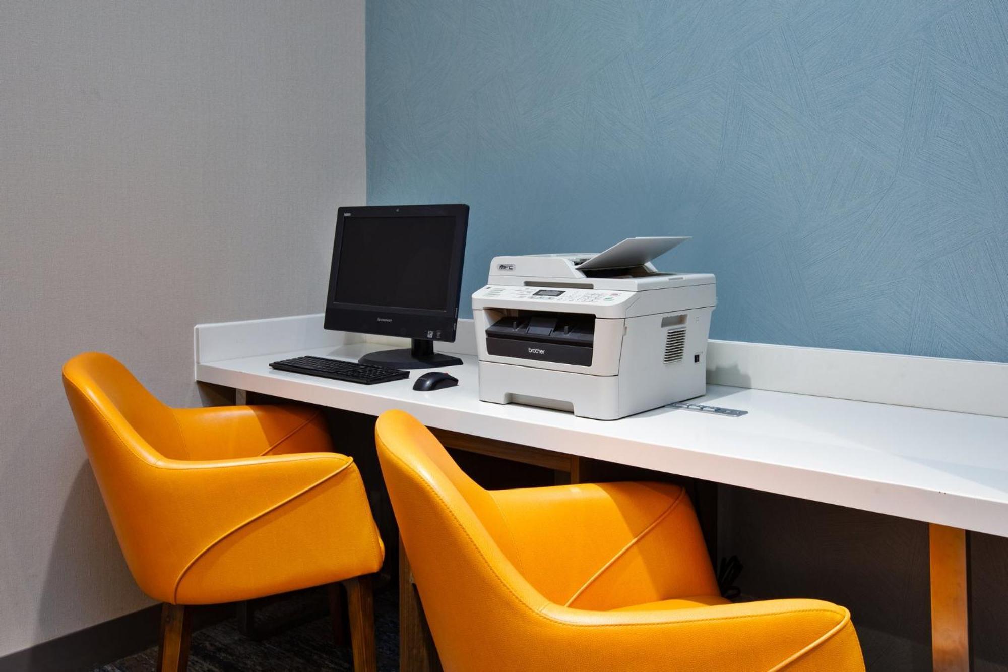 Holiday Inn Express Fremont By Ihg Екстериор снимка